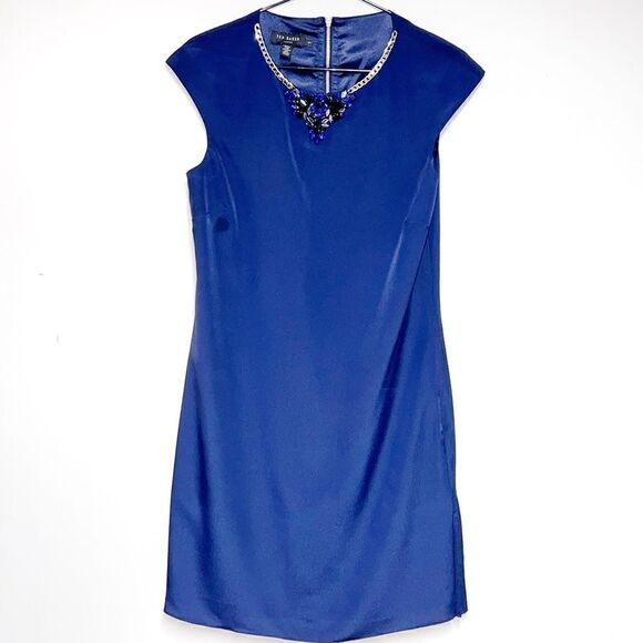 Ted
Baker Kimmiye Navy Blue Pleated Shift Dress embellished neckline Womens Sz 1 - Picture 2 of 10
